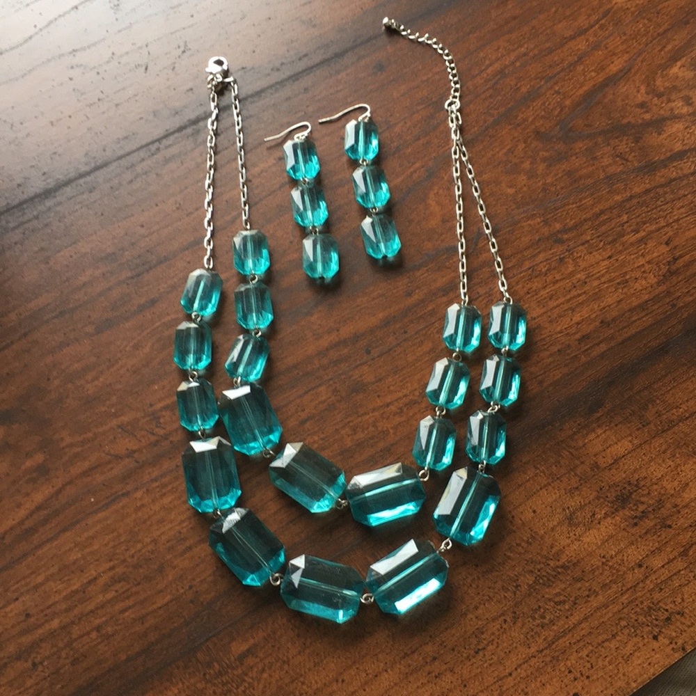 💕 Necklace and earrings